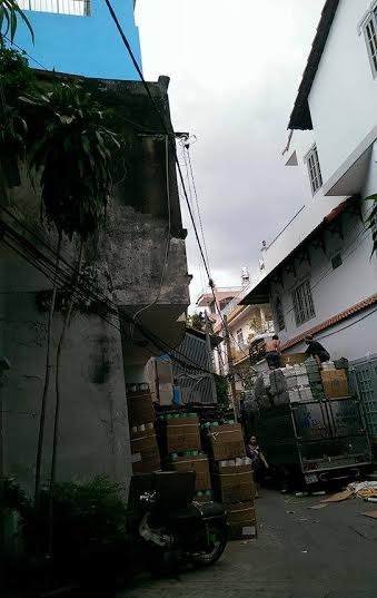 TP[-]HCM:[-]Nhà[-]số[-]180/19[-]đường[-]Hồng[-]Lạc[-]phường[-]11[-]quận[-]Tân[-]Bình[-]gây[-]ảnh[-]hưởng[-]môi[-]trường